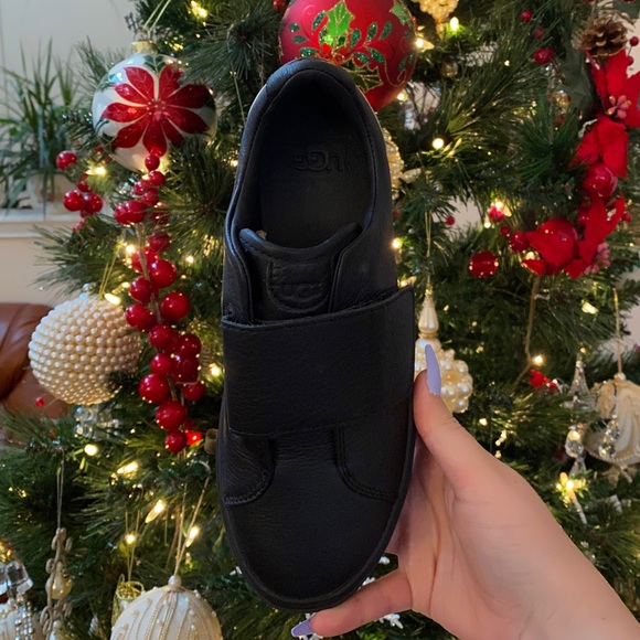 NWT Ugg Neri Sneakers - Picture 5 of 11